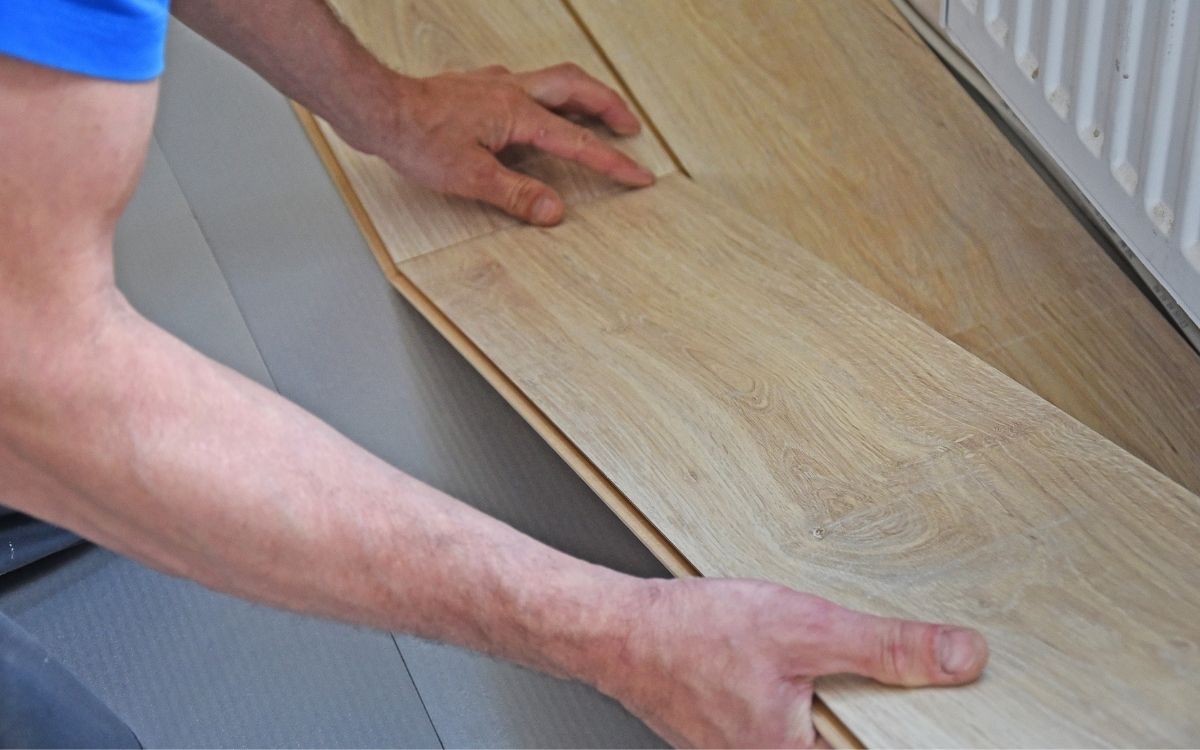 What is a Floating Floor? [2021 Guide] FloorVenue