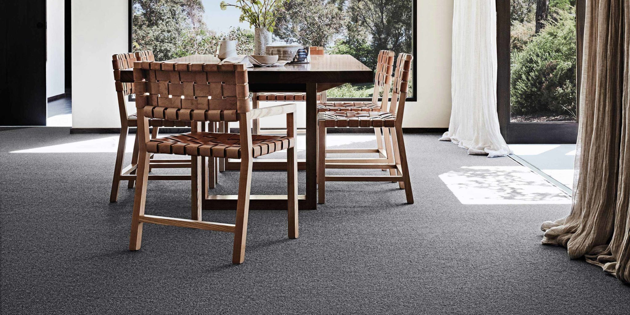 Triexta Carpet Vs Wool Carpet Comparison [2023] | FloorVenue